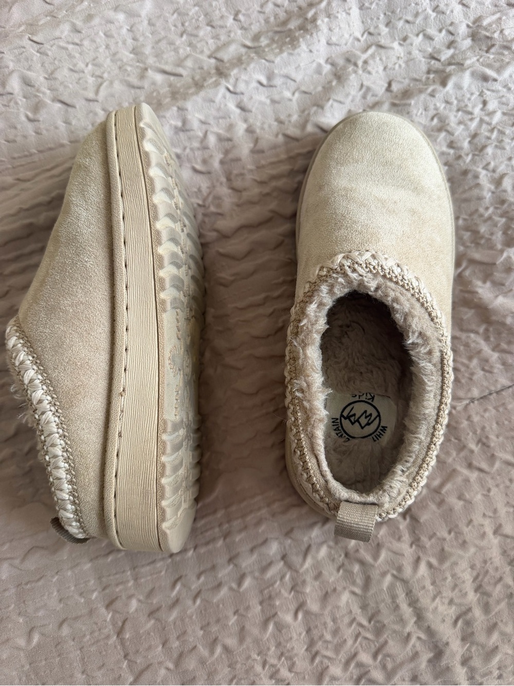 WHIT Cream Kids Slip-On Fuzzy Lined Slippers